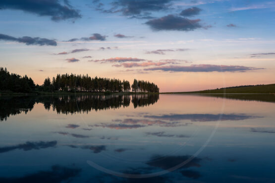 Heure bleue au lac de Servières - Auvergne
