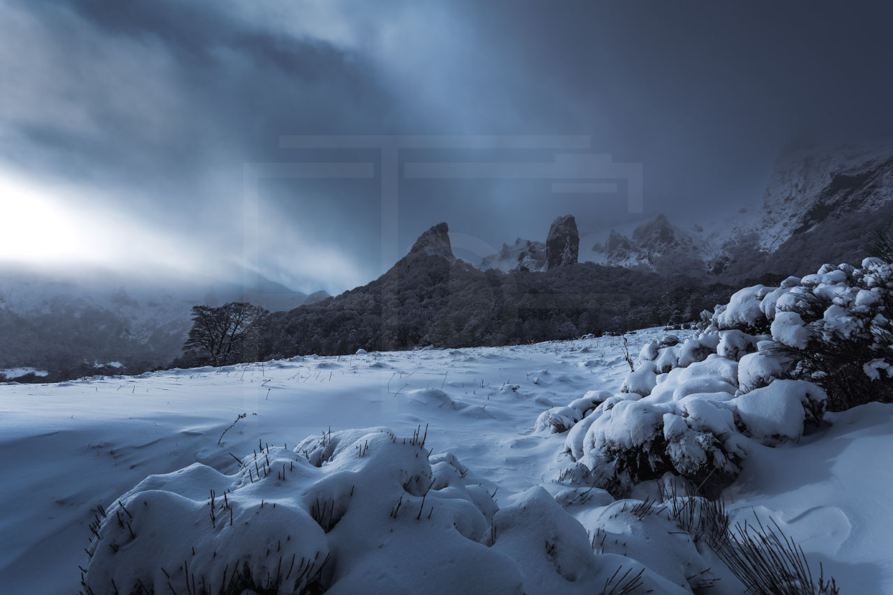 Ambiance mystique dans Chaudefour en Hiver